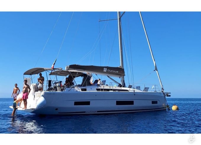 Dufour 470