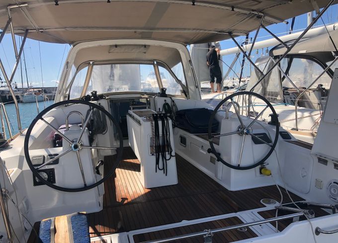 Beneteau Oceanis 38