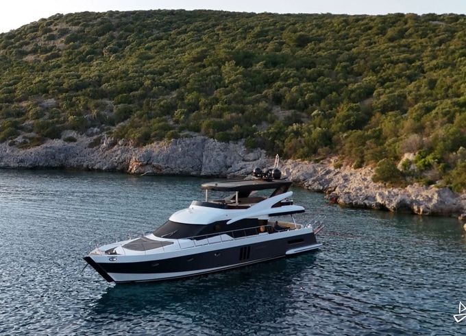 Custom Made Motoryacht