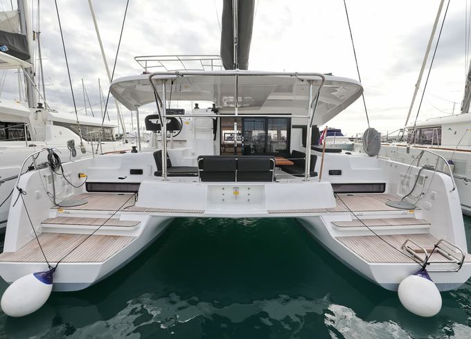 Lagoon 42