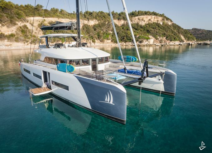 Lagoon Seventy 7