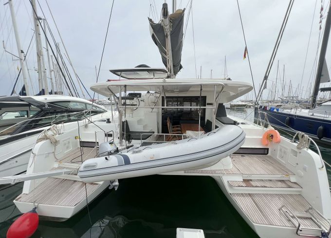 Lagoon 42