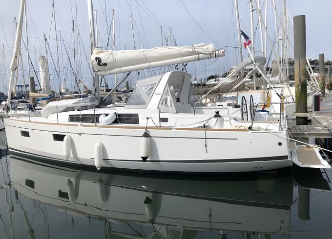 Beneteau Oceanis 38.1