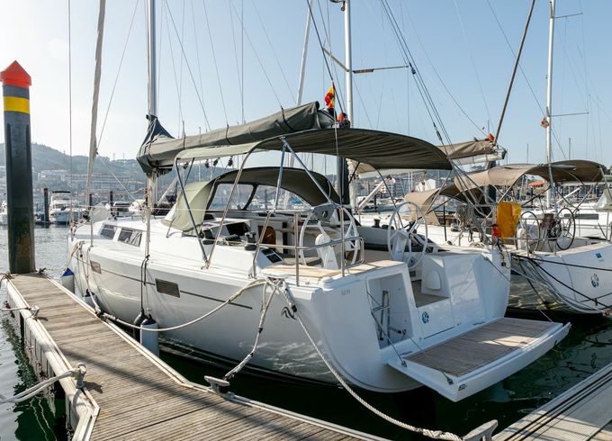 Hanse 415