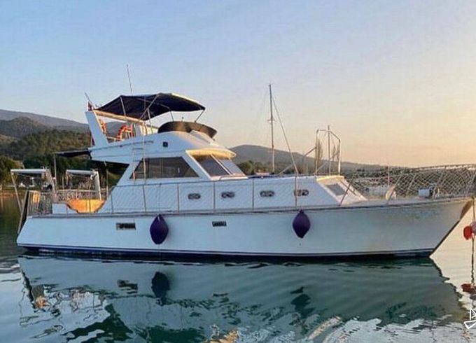 Custom Made Motoryacht