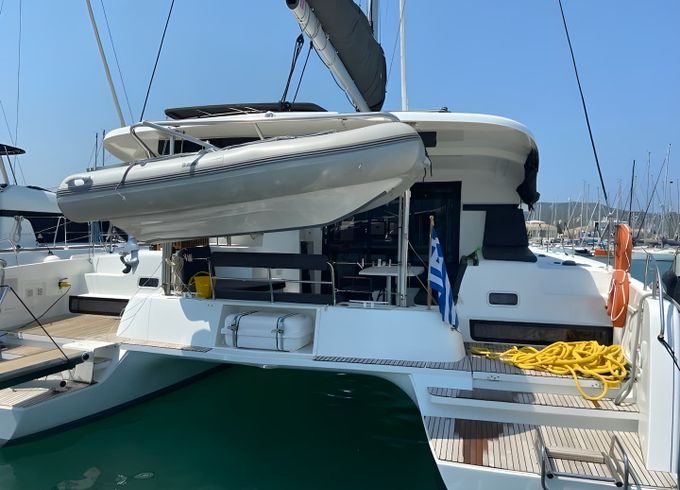 Lagoon 42