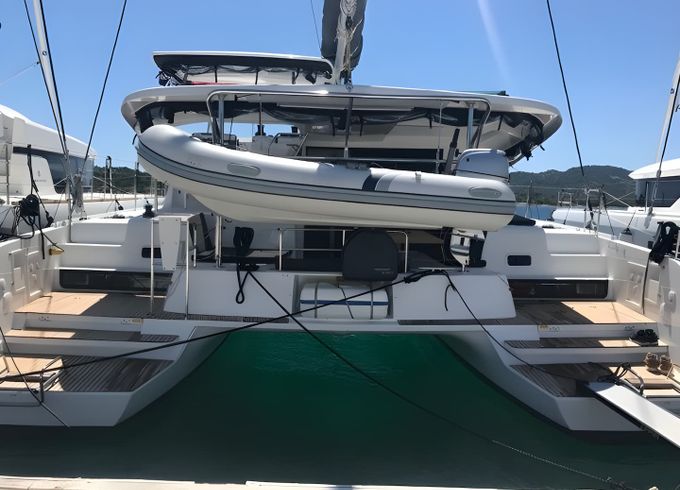 Lagoon 42