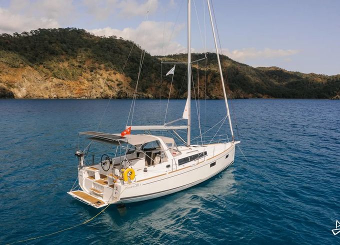 Beneteau Oceanis 38.1