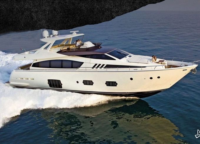 Ferretti Yachts 800