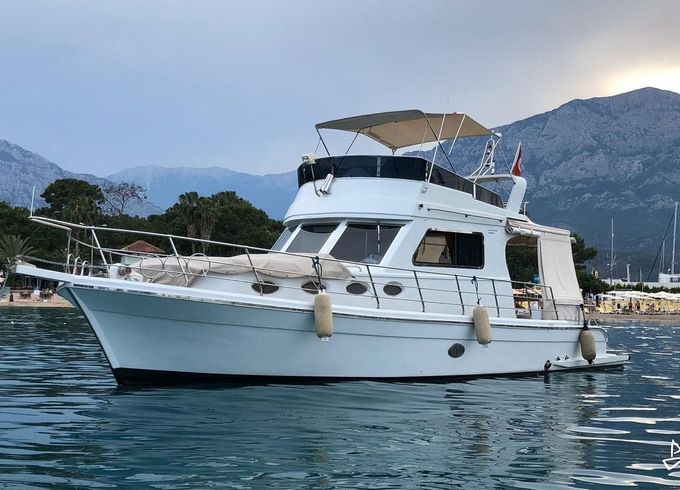 Custom Made Motoryacht