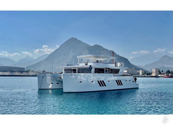 Villaboat Ocean Beast 65