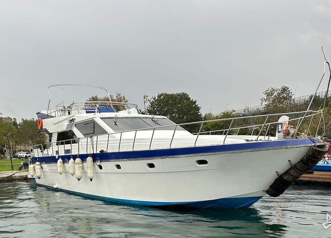 Custom Made Motoryacht