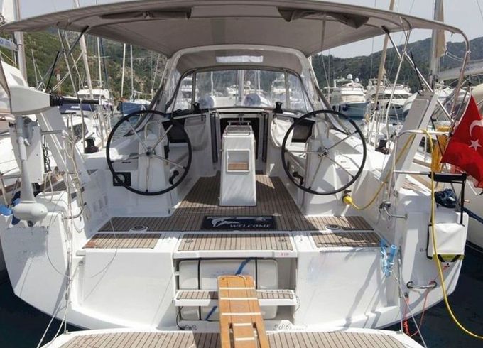 Beneteau Oceanis 38.1