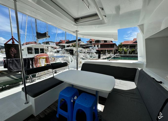 Lagoon 450F