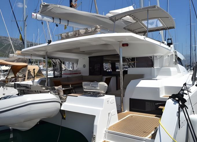 Fountaine Pajot Saona 47