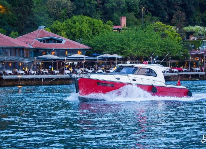 Custom Made Motoryacht