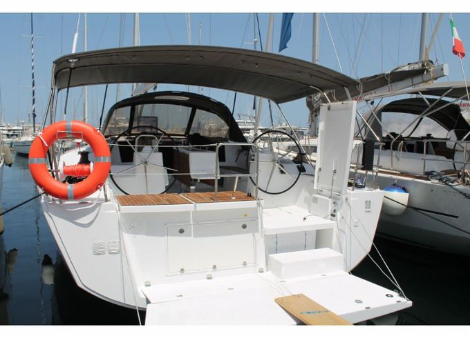 Dufour 460