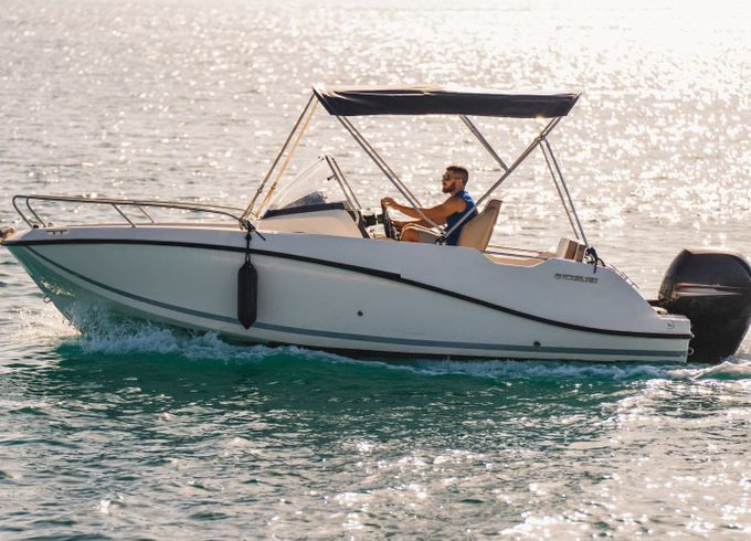 Quicksilver 605 Sundeck F