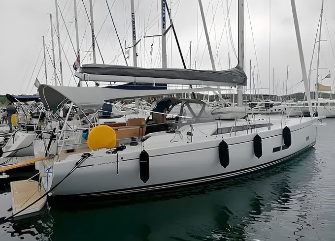 Grand Soleil 44