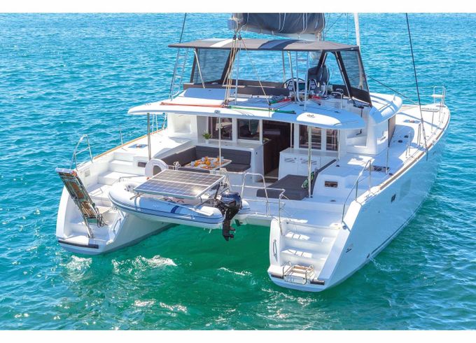 Lagoon 450F