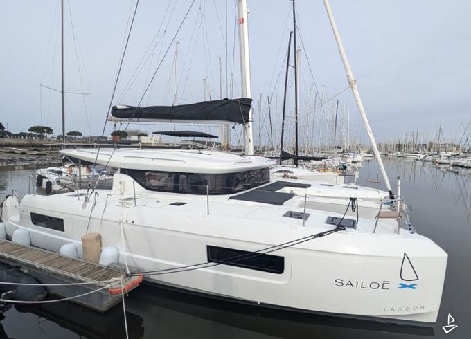 Lagoon 43