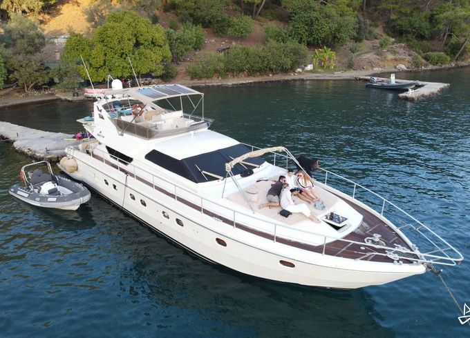 Ferretti Yachts 60
