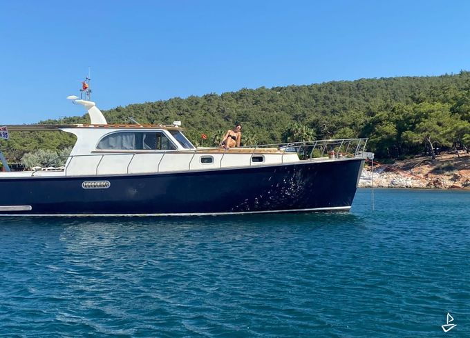Custom Made Motoryacht