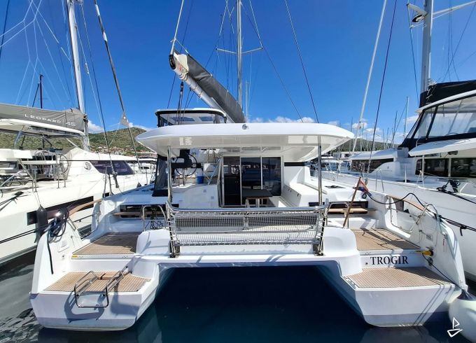 Lagoon 43