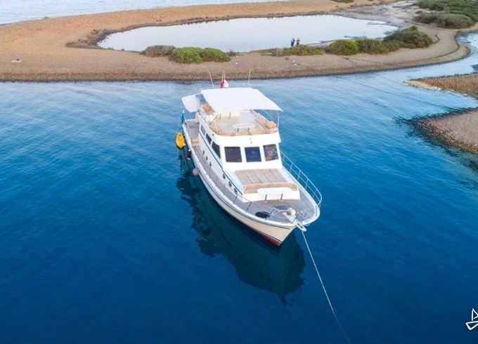 Custom Made Motoryacht