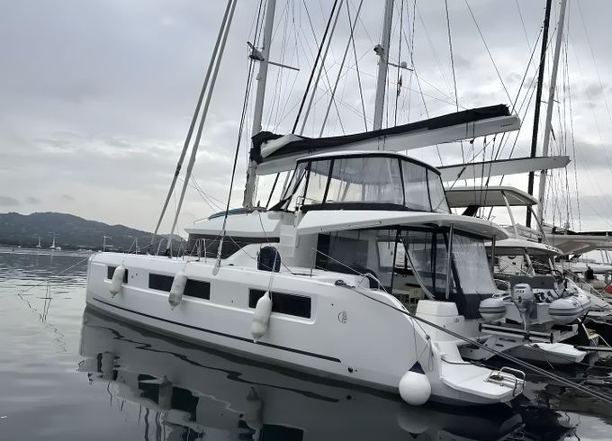 Lagoon 51