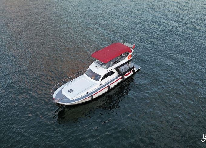 Custom Made Motoryacht