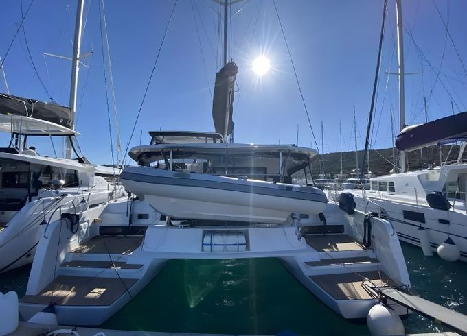 Lagoon 42