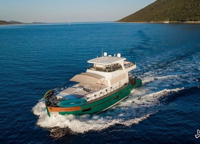 Custom Made Motoryacht