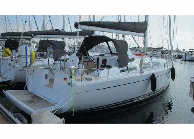 Hanse 348