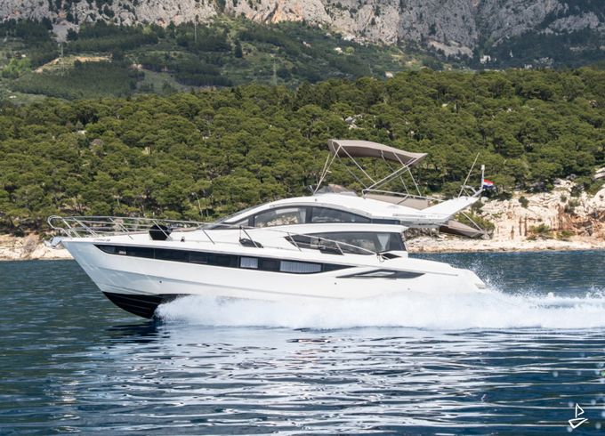 Galeon 430 Skydeck