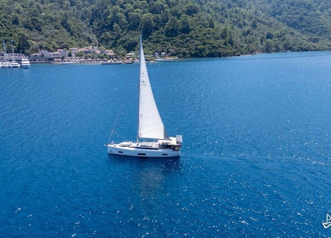 Bavaria C45 Style