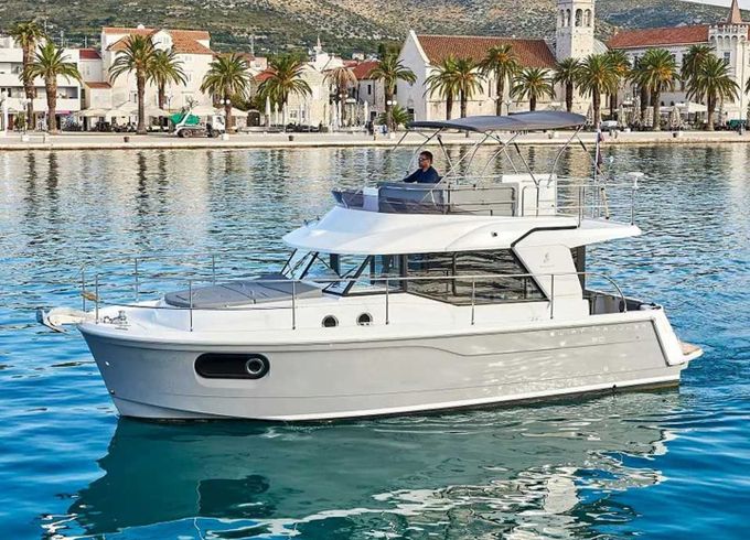 Beneteau Swift Trawler 30
