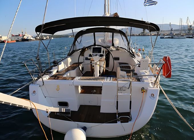 Beneteau Oceanis 37