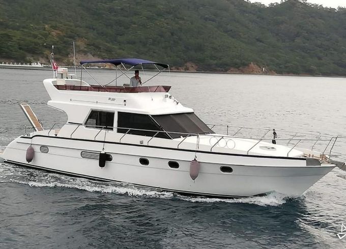 Custom Made Motoryacht