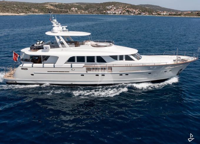 Custom Made Motoryacht