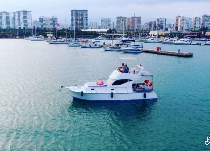 Custom Made Motoryacht