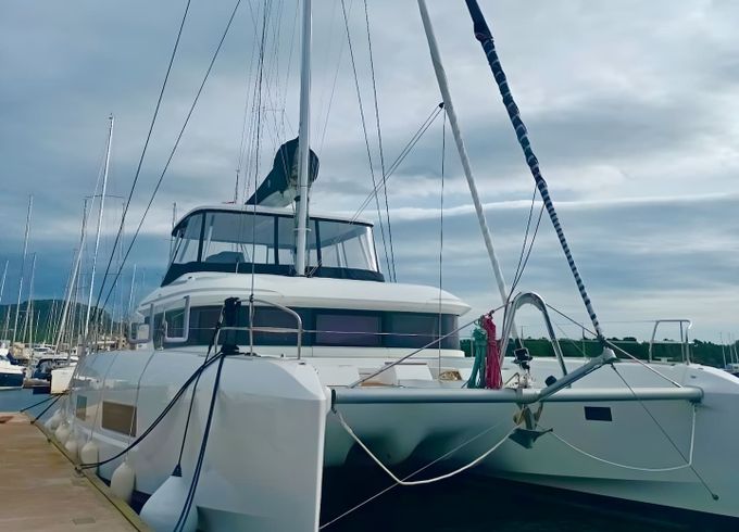 Lagoon 55