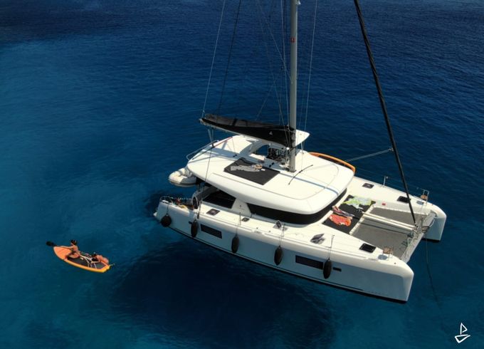 Lagoon 42