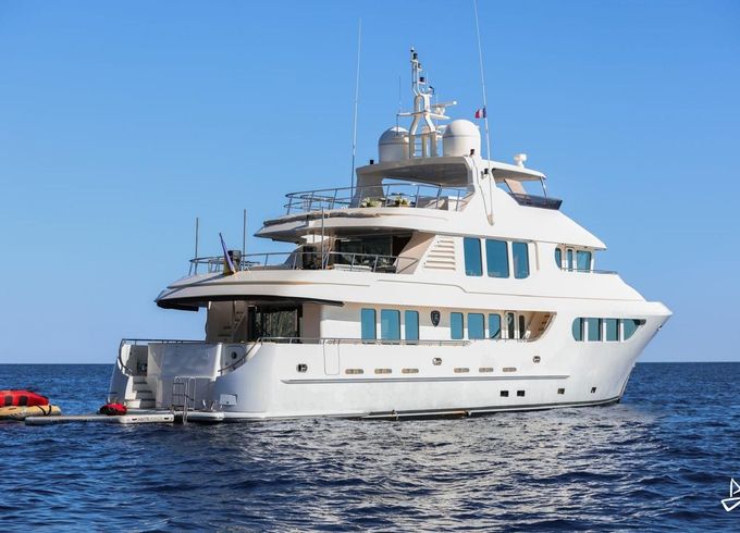 Custom Made Motoryacht