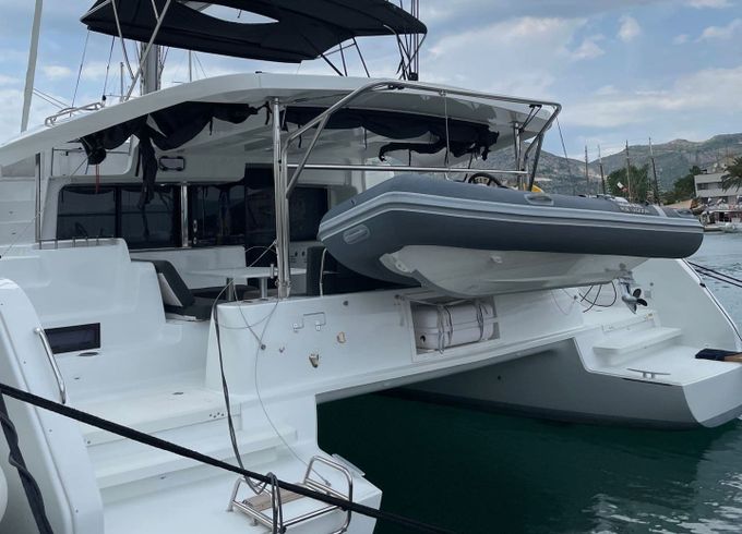 Lagoon 46 Fly