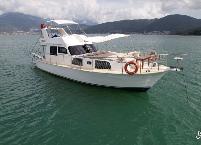 Custom Made Motoryacht