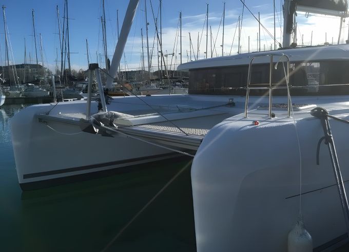 Lagoon 42