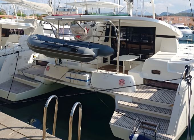 Lagoon 42