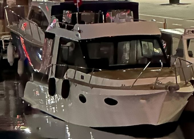 Custom Made Motoryacht