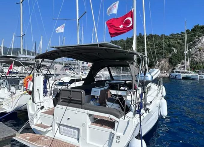 Dufour 37